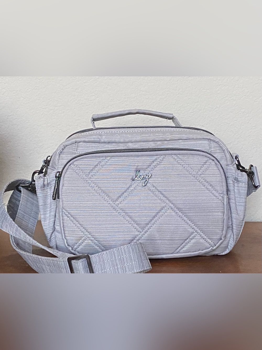 Lug Crossbody Bag Silver gray quilted RIFD zip pockets